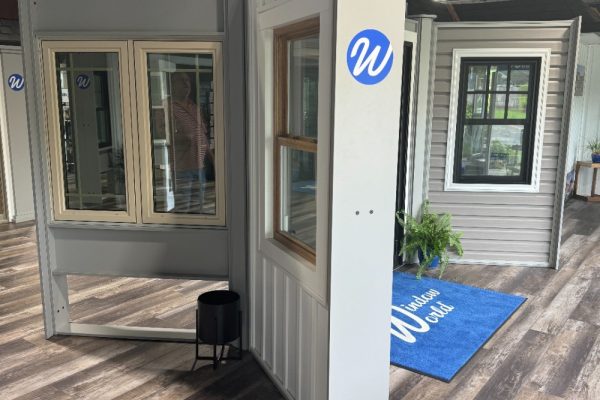 hp-carousel-display-window-system-windowworld-b